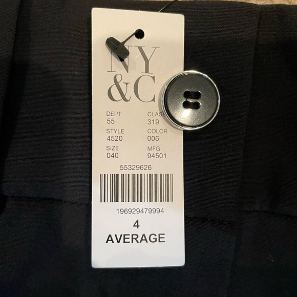 New York & Co. Carpri Pants - Picture 3 of 7